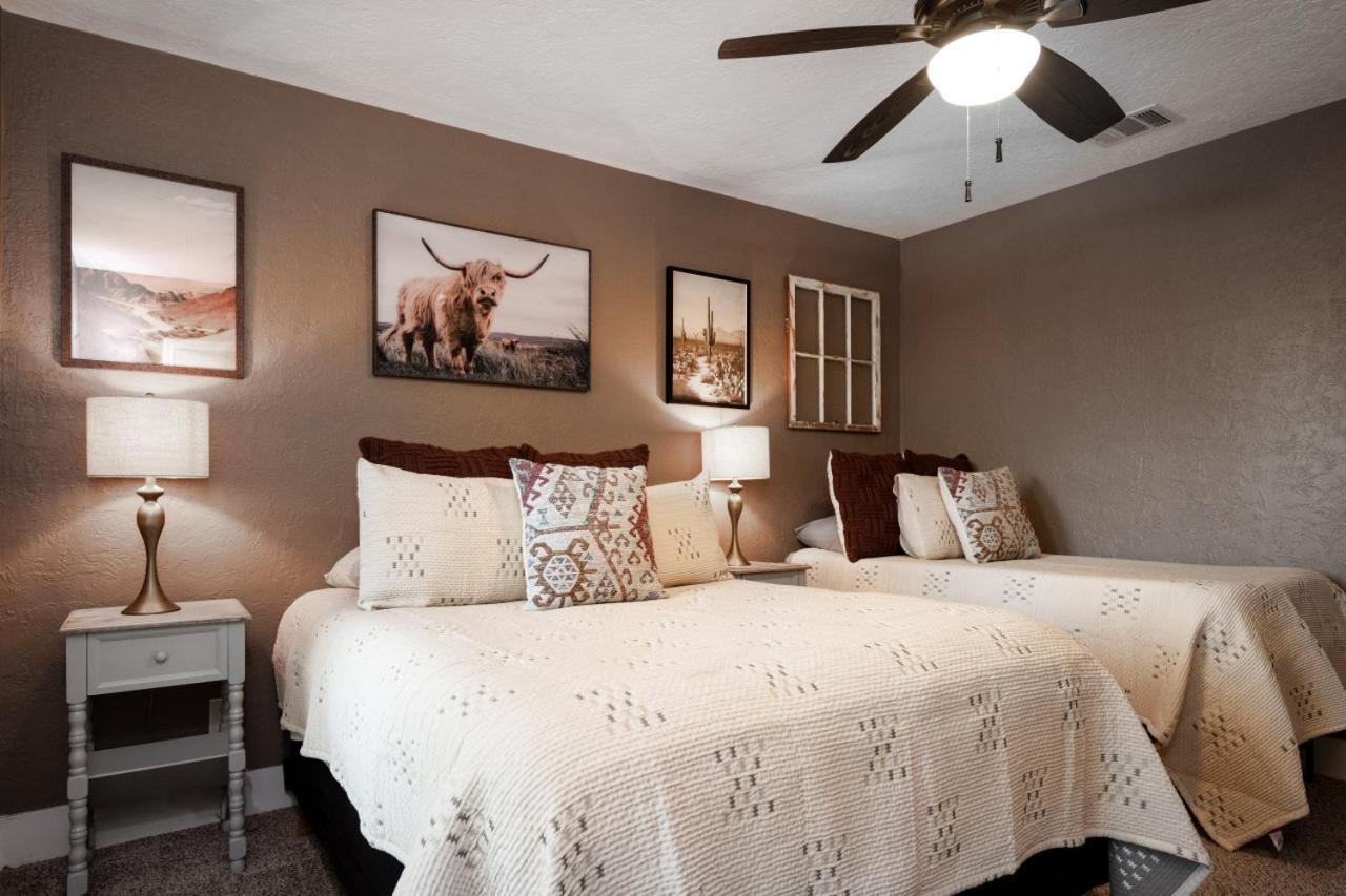 Ol Sarge Retreat Outdoor Amenities Cozy Charm Villa Bryan Exterior photo